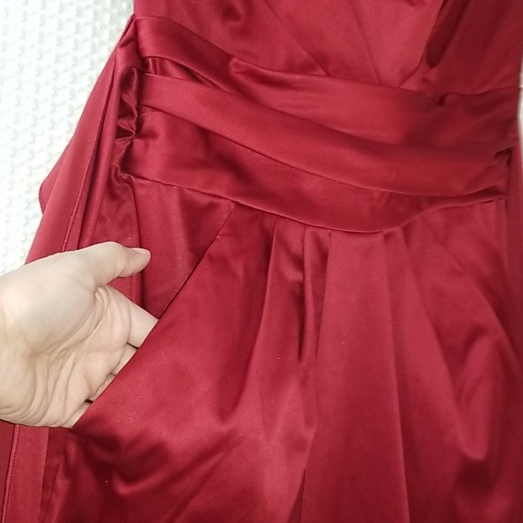 Red Satin Dress w Pockets - Picture 3 of 6